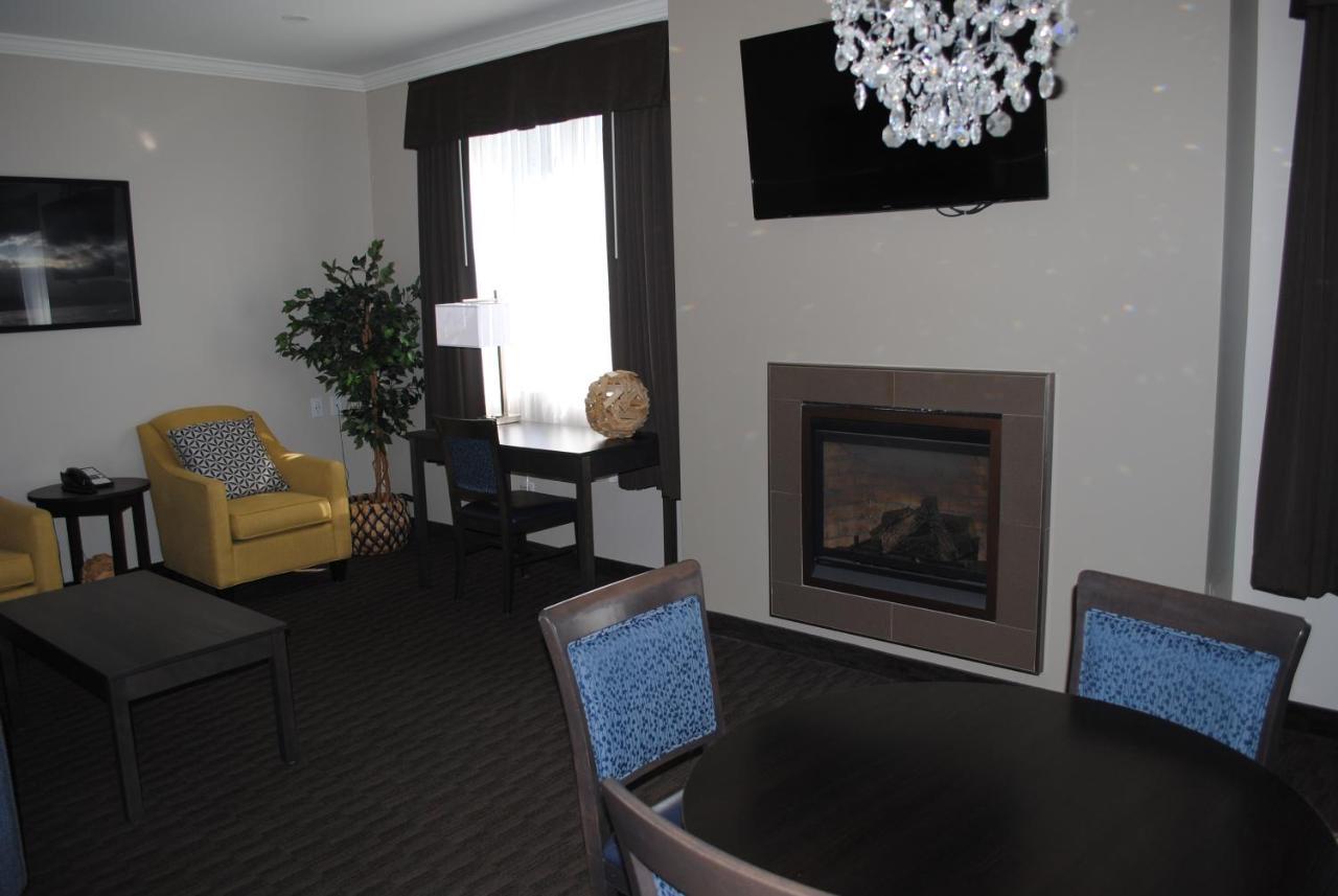 Days Inn & Suites By Wyndham Lindsay Eksteriør bilde