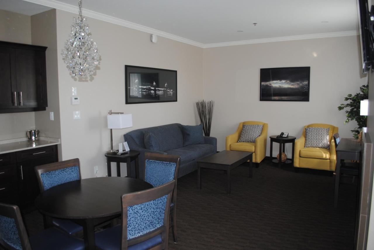 Days Inn & Suites By Wyndham Lindsay Eksteriør bilde