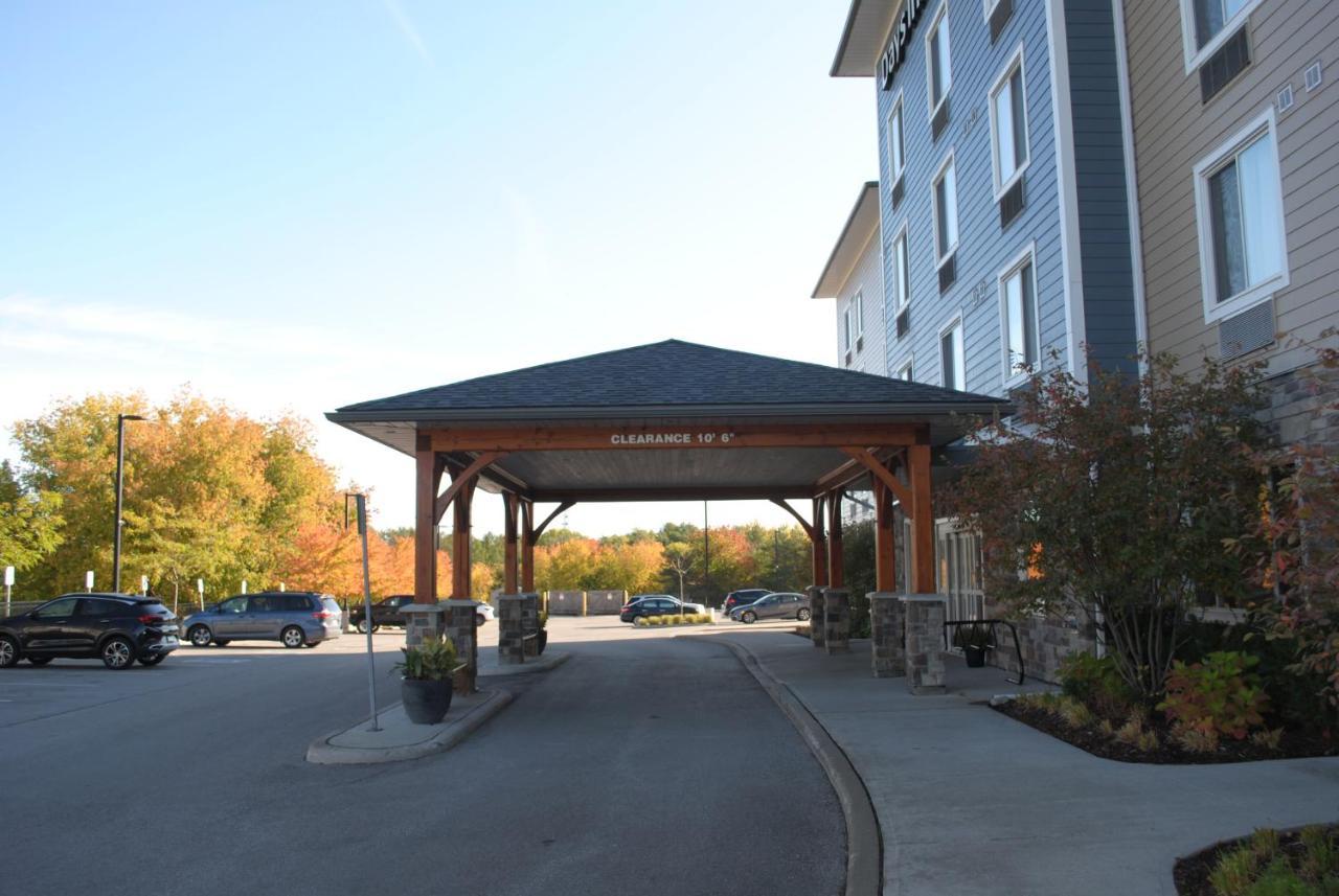 Days Inn & Suites By Wyndham Lindsay Eksteriør bilde