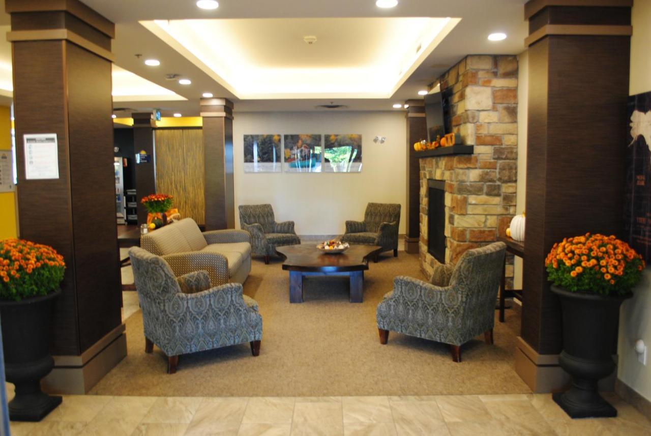 Days Inn & Suites By Wyndham Lindsay Eksteriør bilde