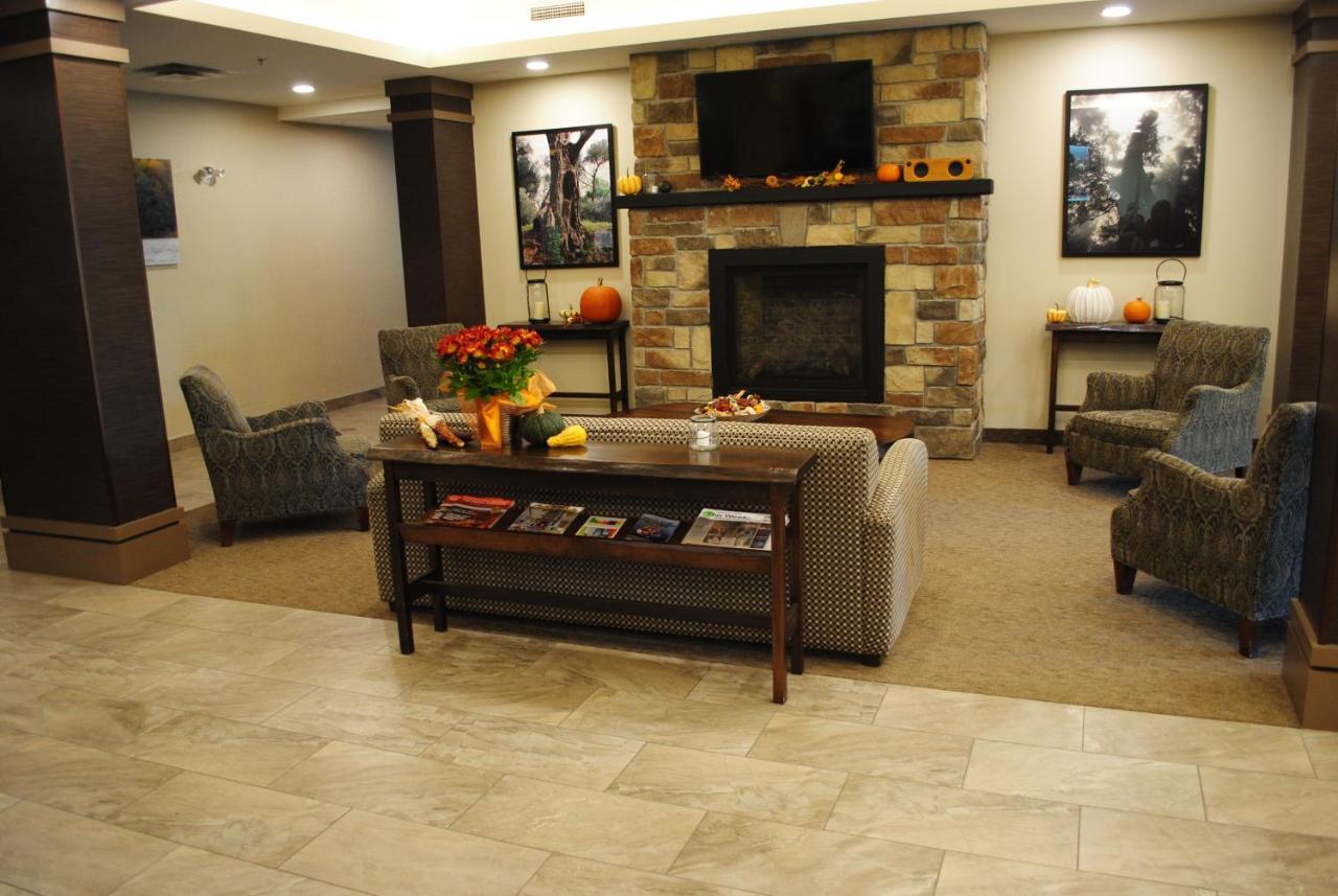 Days Inn & Suites By Wyndham Lindsay Eksteriør bilde