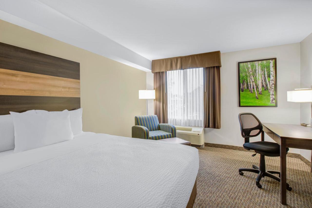 Days Inn & Suites By Wyndham Lindsay Eksteriør bilde