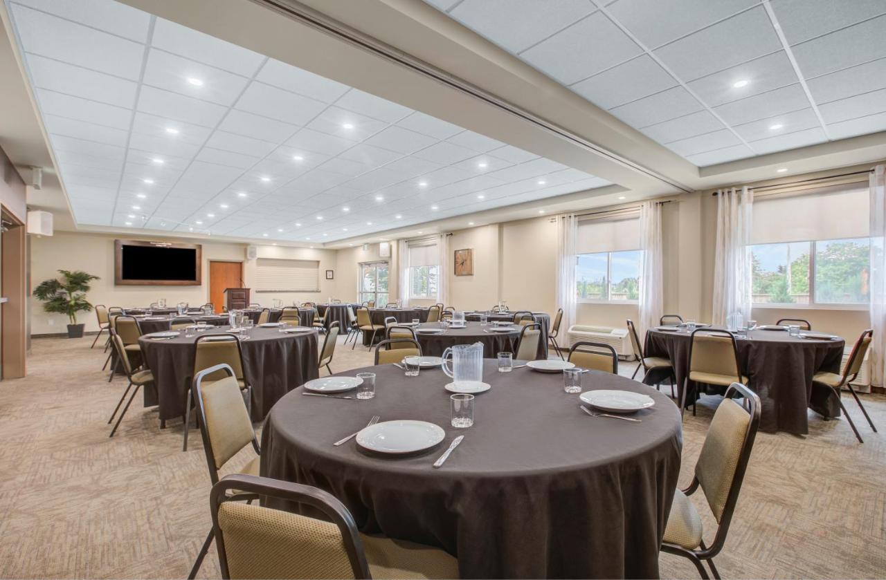 Days Inn & Suites By Wyndham Lindsay Eksteriør bilde