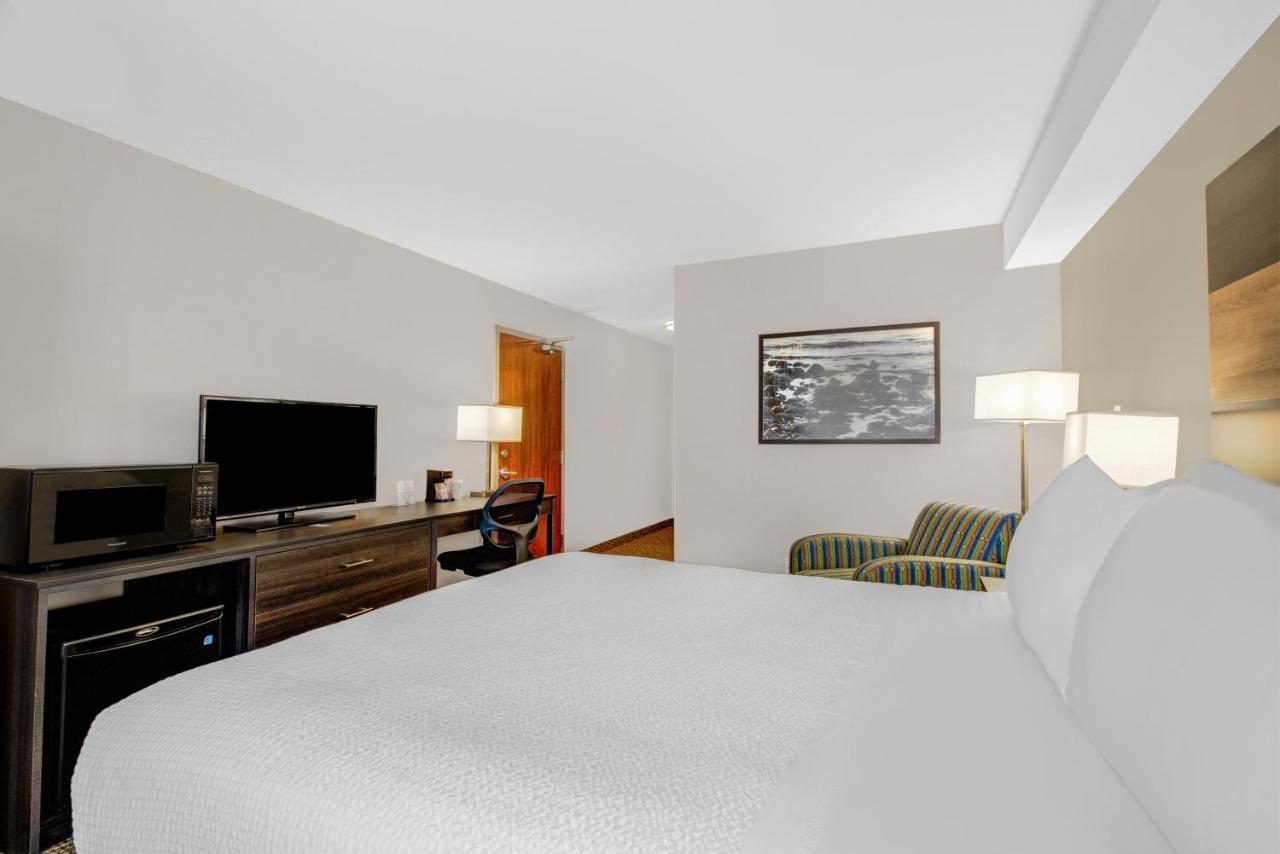 Days Inn & Suites By Wyndham Lindsay Eksteriør bilde